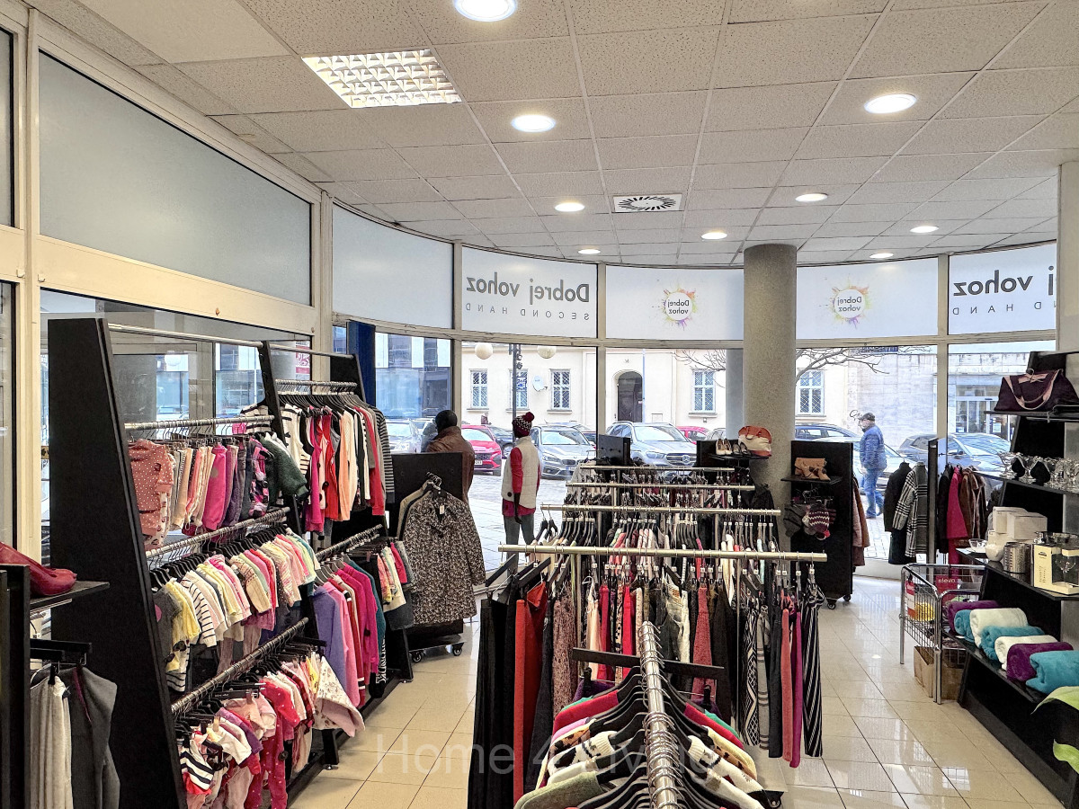 Prodej nadstandardních obchodních prostor, Brno - Centrum, ul. Příkop, obchodní centrum IBC