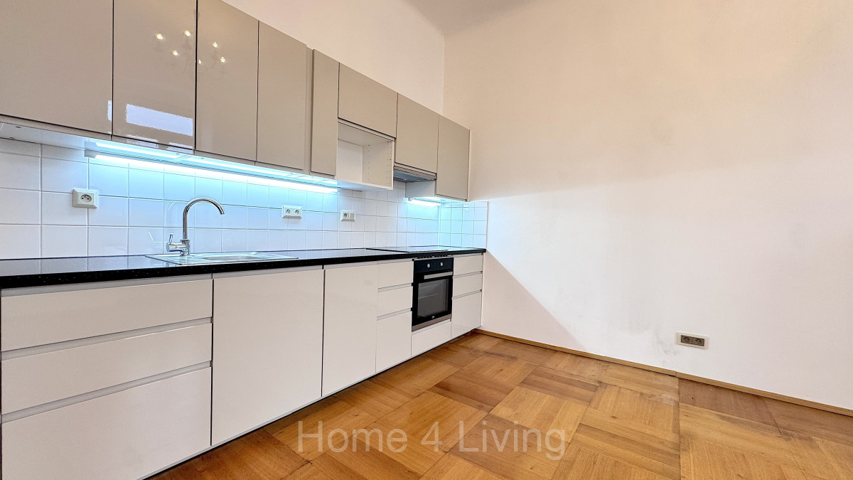 Pronájem bytu 2+kk, 75m2, ul. Koliště